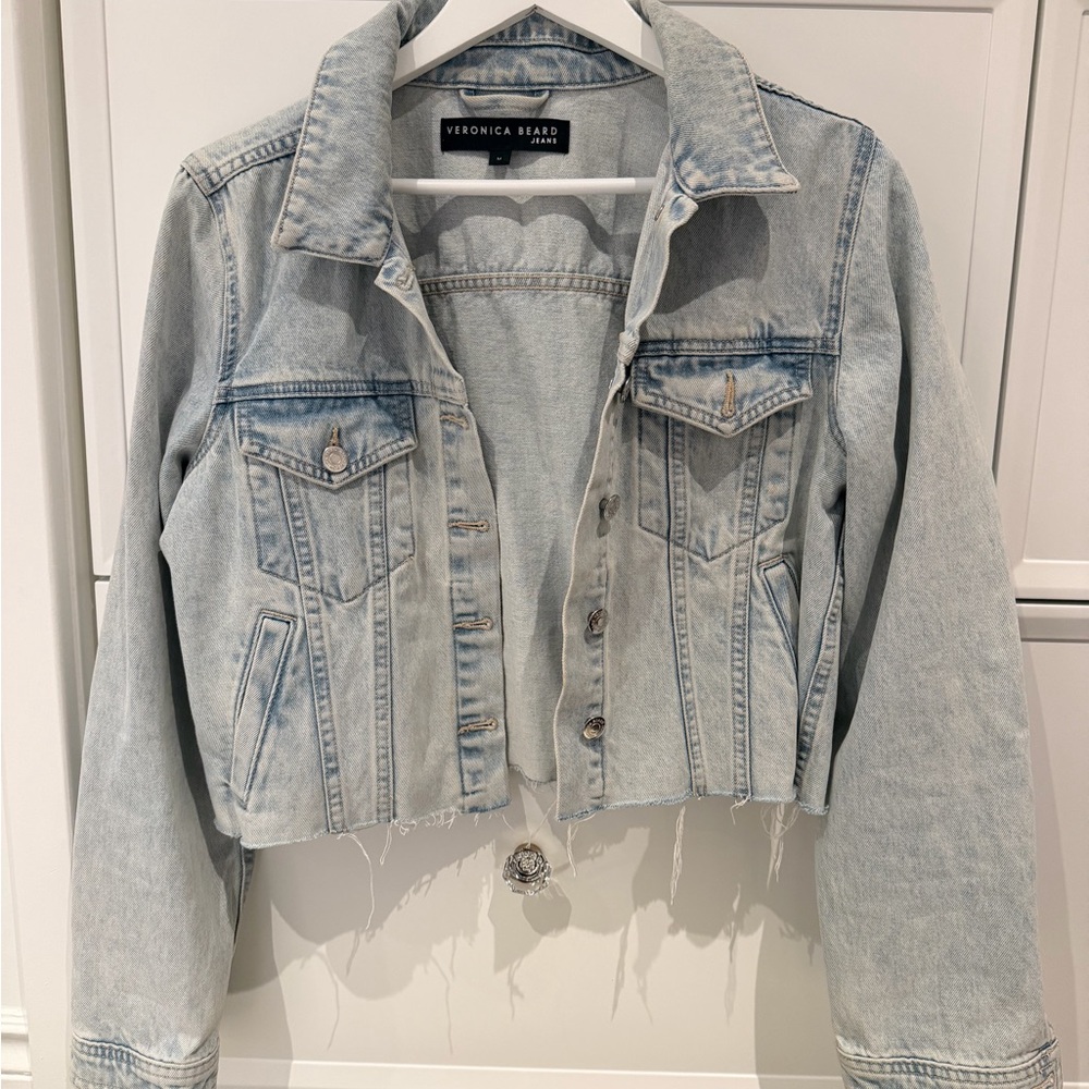 ⭐️ Veronica Beard Pale Blue Cropped Denim Trucker Jacket ⭐️